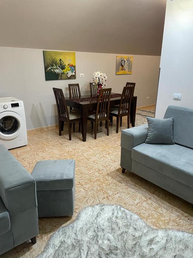 Maison Centre Шкодер Экстерьер фото