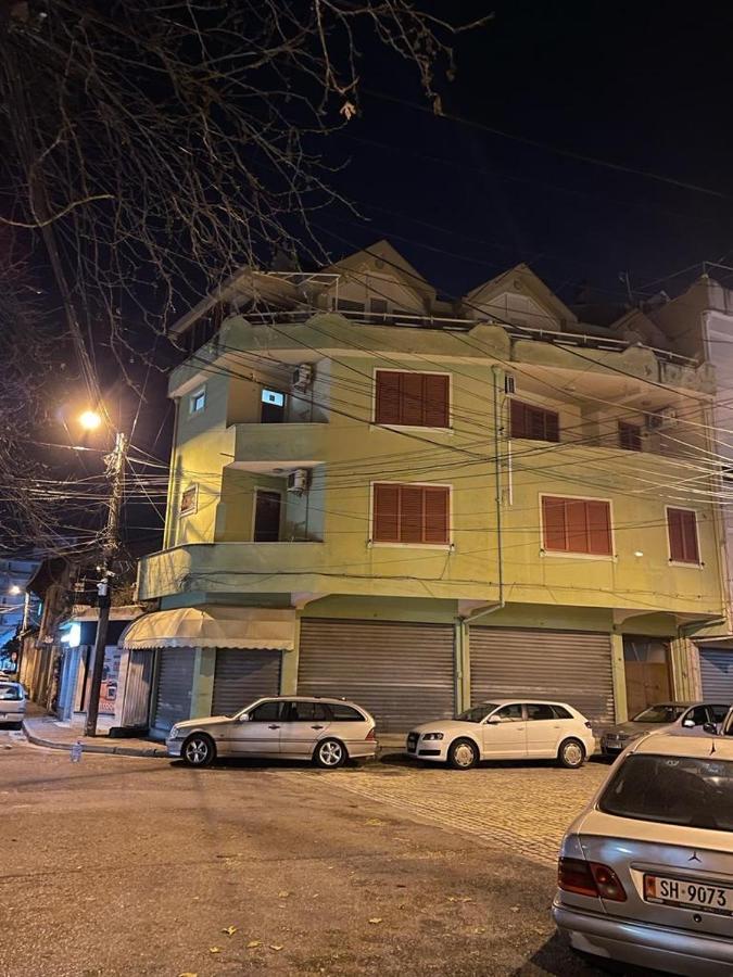 Maison Centre Шкодер Экстерьер фото